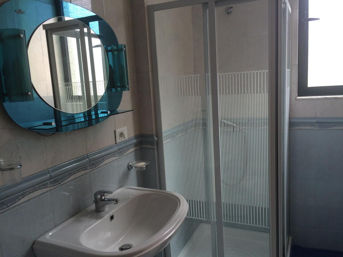 Friends House Bed & Breakfast Tiranë Luaran gambar